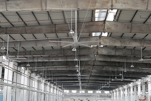 7.3 米工業(yè)大吊扇，工業(yè)場(chǎng)所通風(fēng)降溫的理想之選